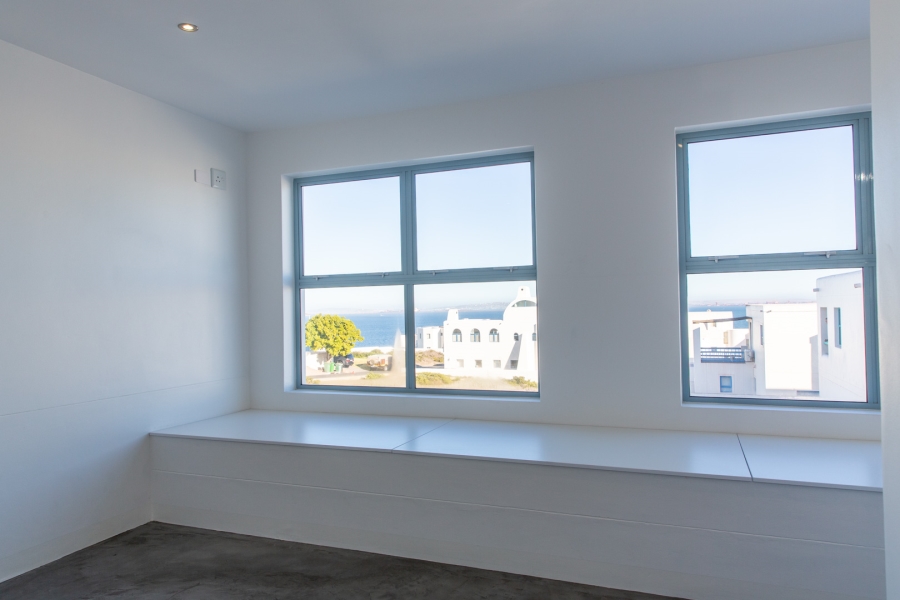 To Let 3 Bedroom Property for Rent in Paradise Beach Western Cape